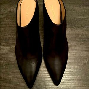 Stuart Weitzman Black Leather Mule Pump - Size 11